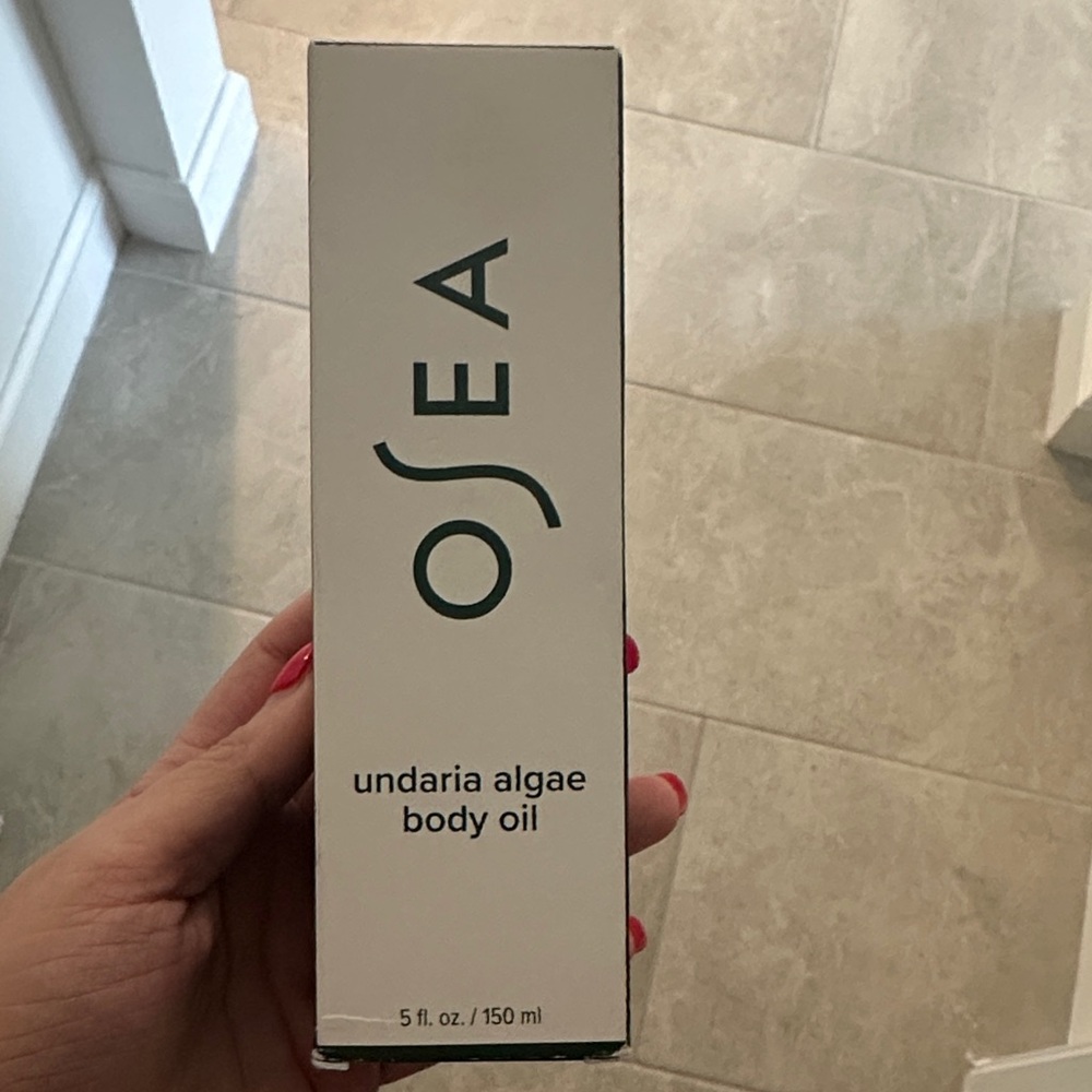 OSEA Undaria Algae Body Oil - White